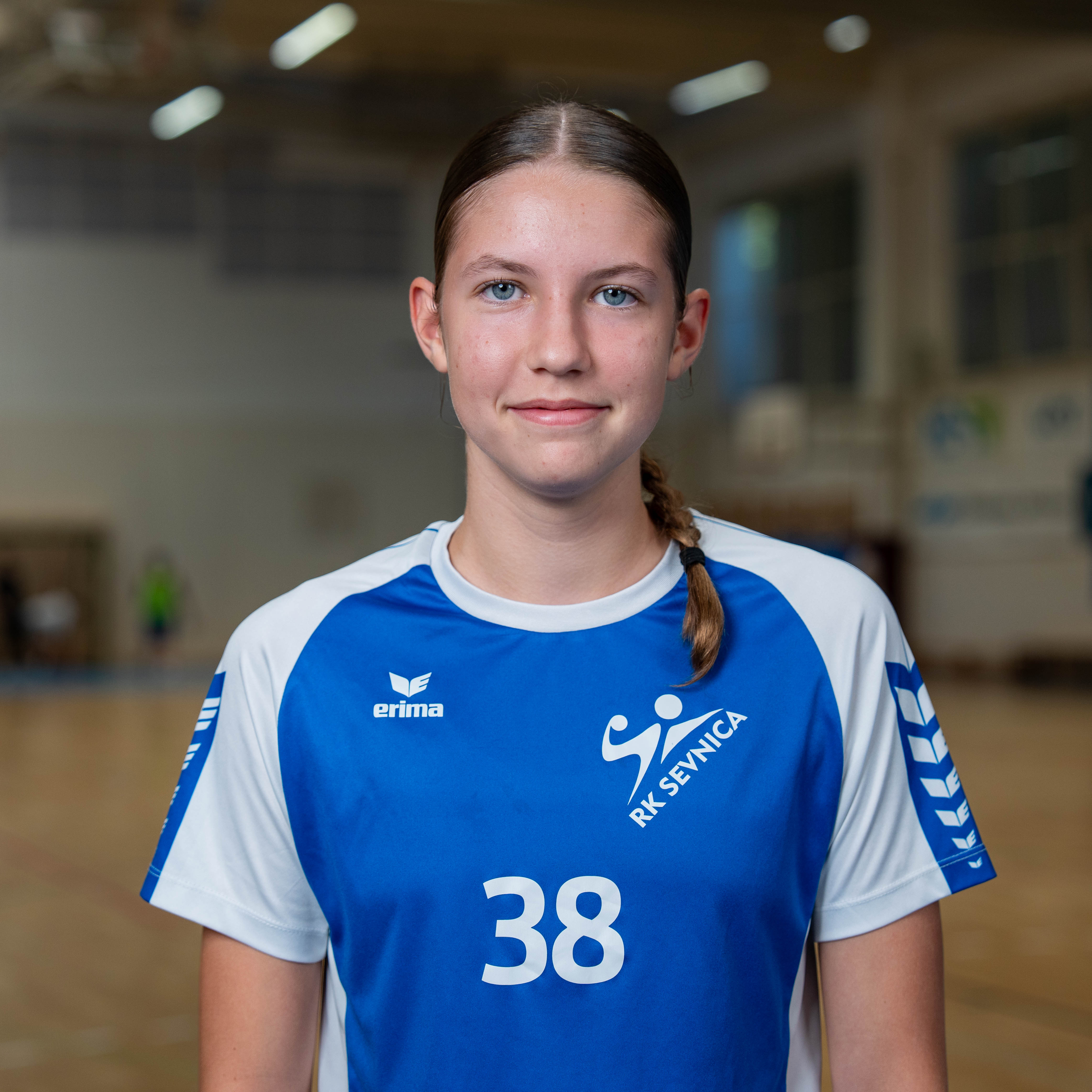 Nika Gole